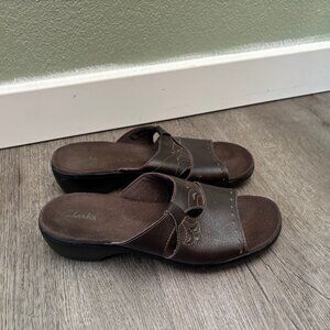 Clarks Sandals - Womens size 8M - Brown
